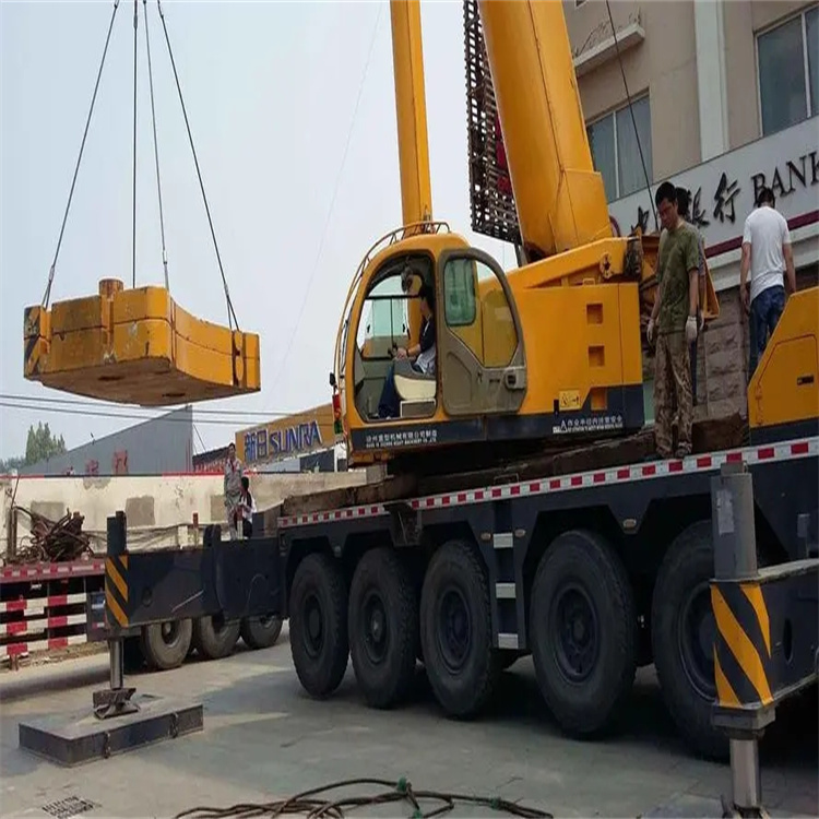 崇左当地吊车出租|机器吊装|75吨|工厂搬迁服务